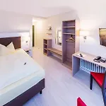 מלון Montana Gummersbach-nord 3*