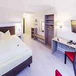 מלון Montana Gummersbach-nord 3*